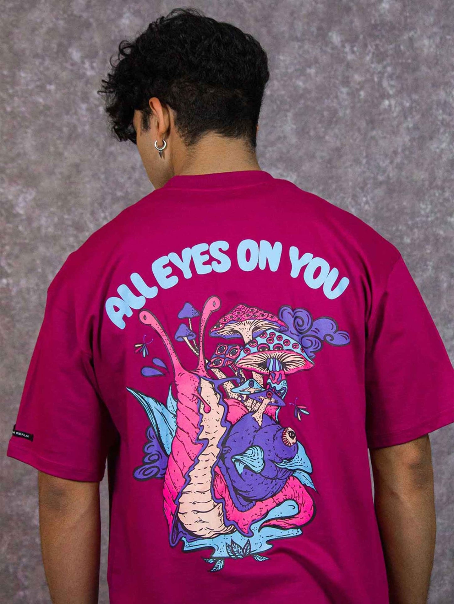 ALL EYES ON ME T - SHIRT - STICK IT UP