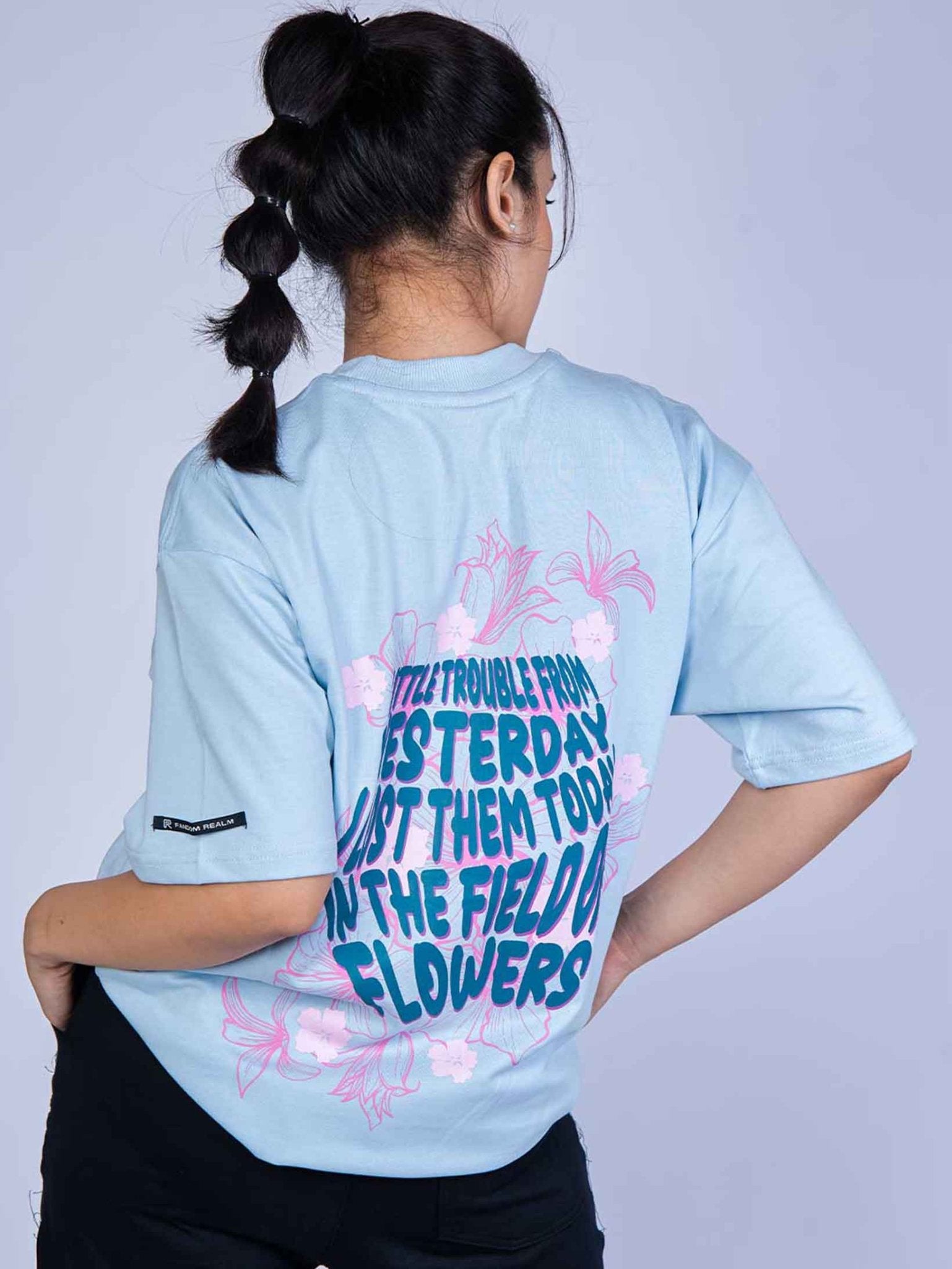 FIELD OF FLOWERS T-SHIRT - Premium oversized clothing by STICK IT UP