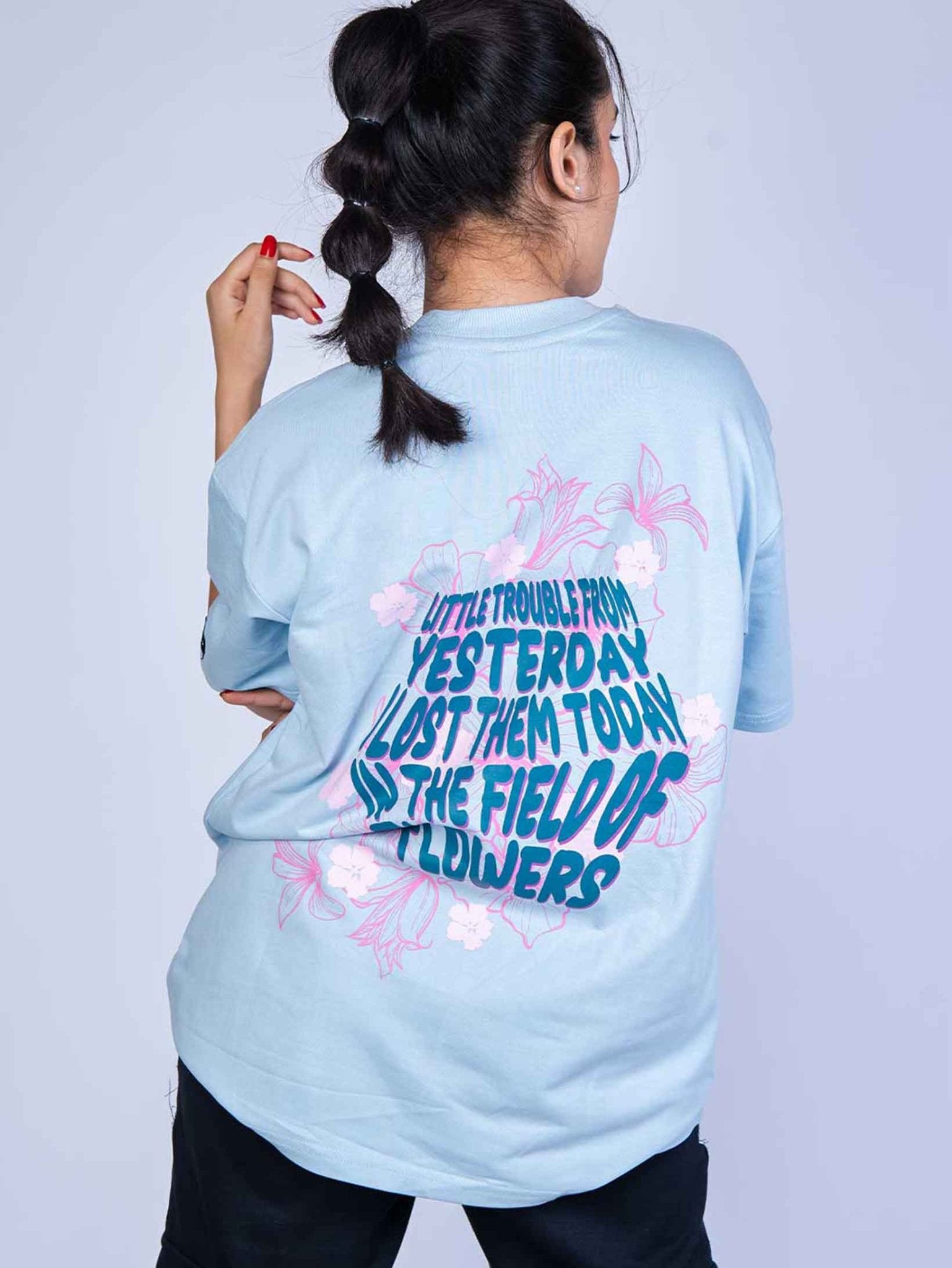 FIELD OF FLOWERS T-SHIRT - Premium oversized clothing by STICK IT UP
